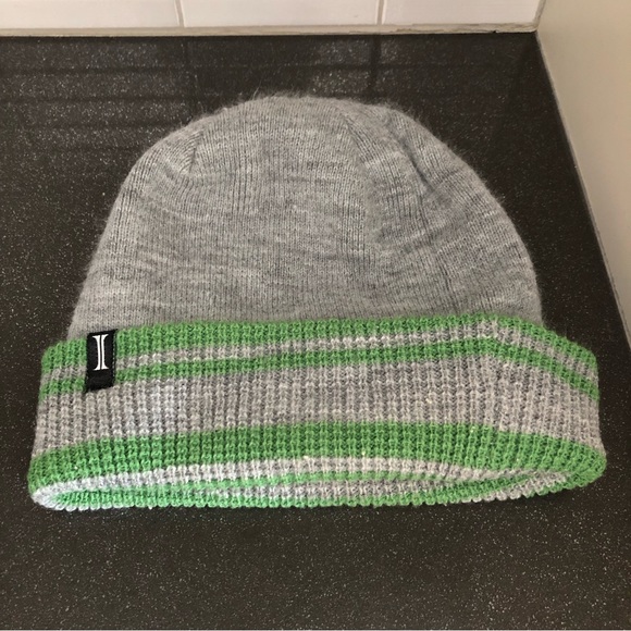 Reversible kids toque - Picture 5 of 9